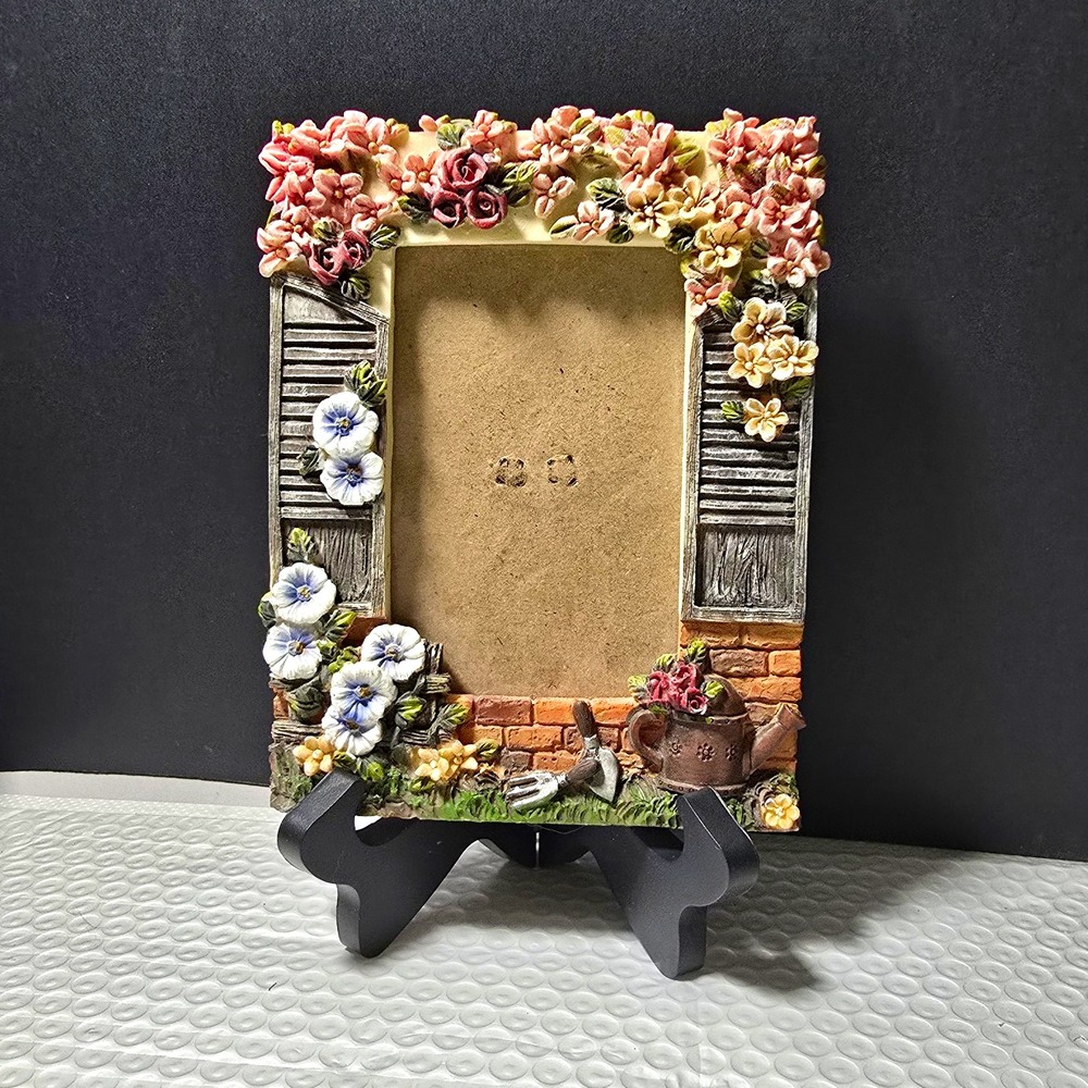 Resin Floral Country Cottage Ornate Tabletop Easel Photo Frame 3D VTG 5.5x7